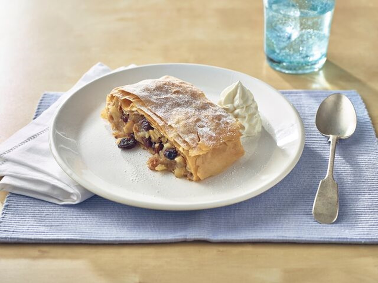 SmallElderly Care apple strudle and meadowland cream