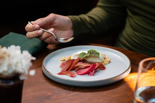 Rhubarb with Ginger Crumble