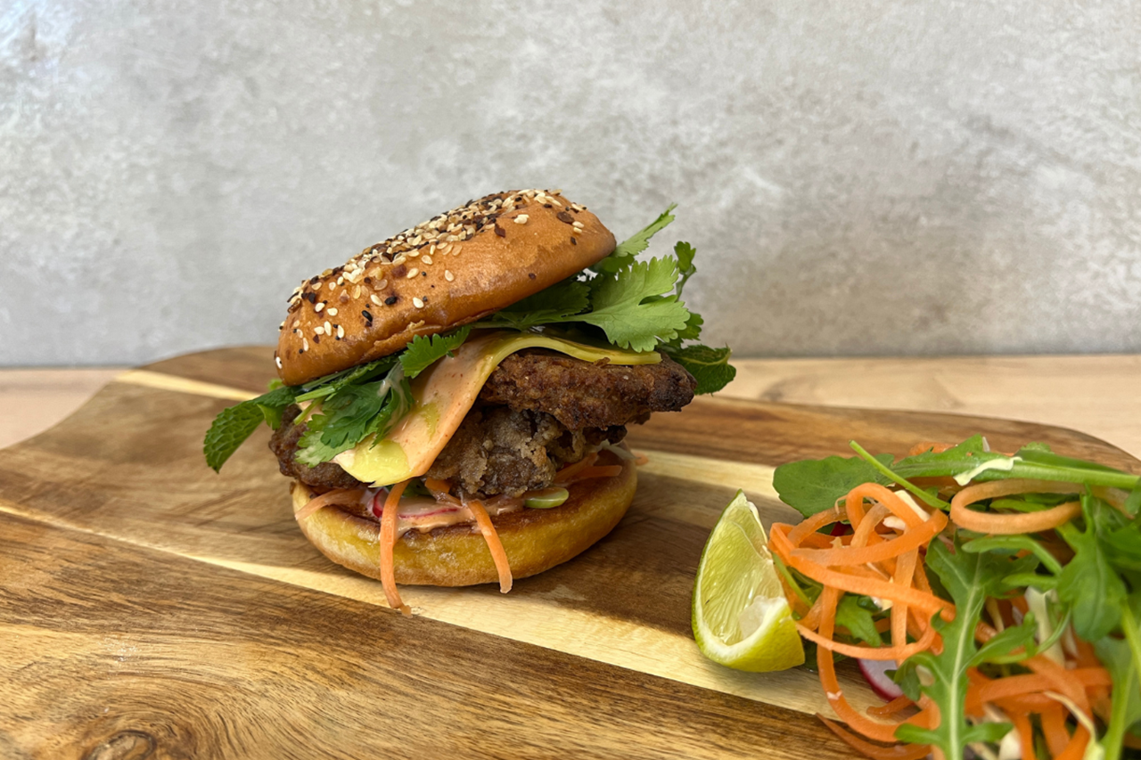 recipe image Báhn mi Oyster Mushroom Burger