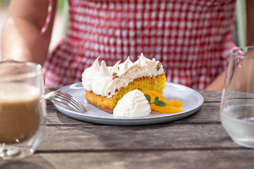 recipe image saffron-cake-with-pistachio-meringue-and-orange-cream