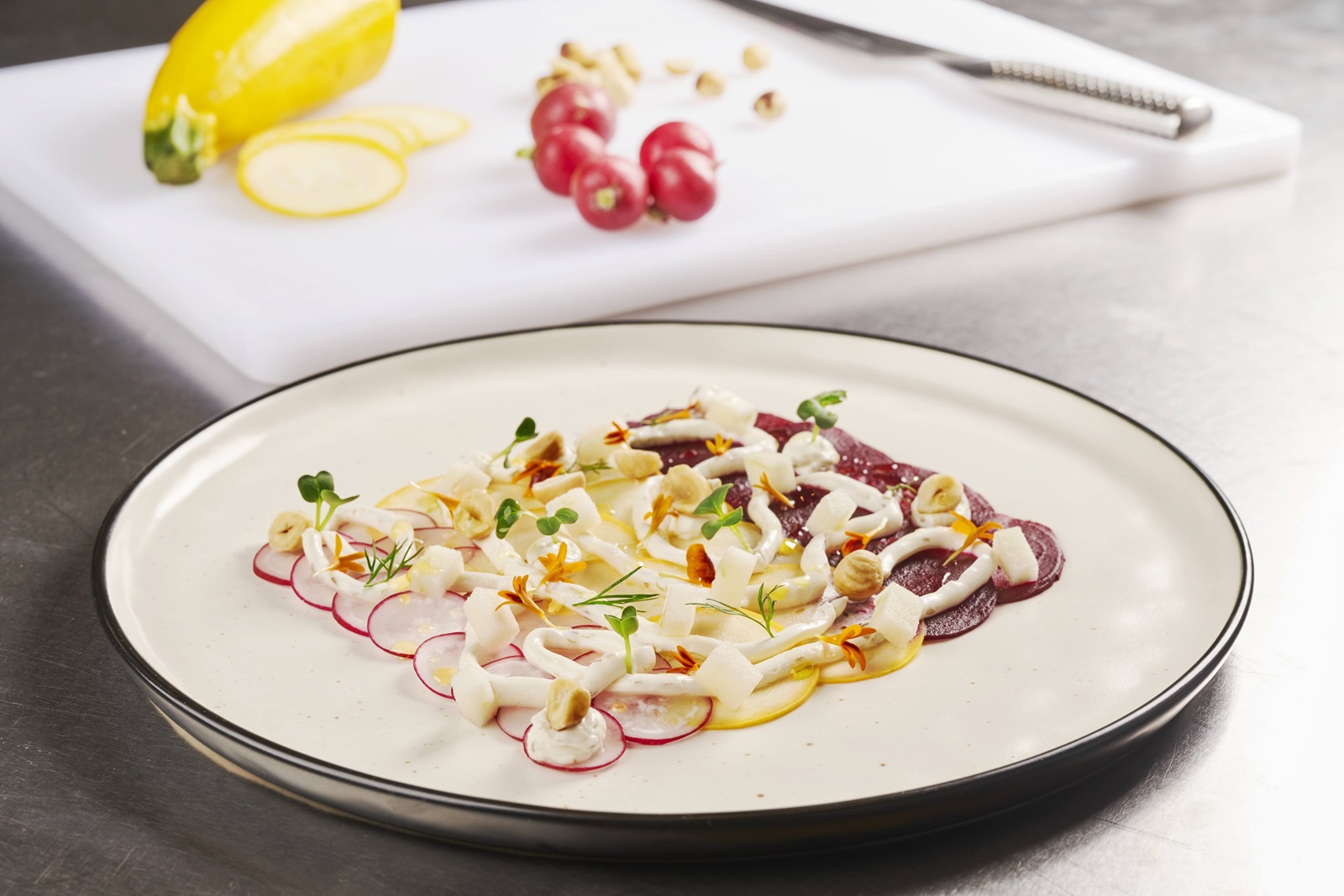 recipe image Carpaccio de remolacha, calabacín y rabanito