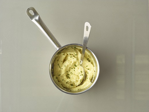 recipe image Purée de pommes de terre crémeuses à l'ail