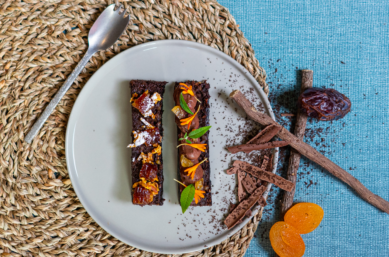 recipe image Dadel Brownie met chocomousse by Bart De Pooter**